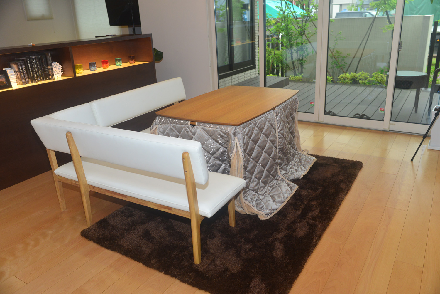 http://kaguya.web-shop.ne.jp/images/dining-kotatsu-lefe_006.jpg